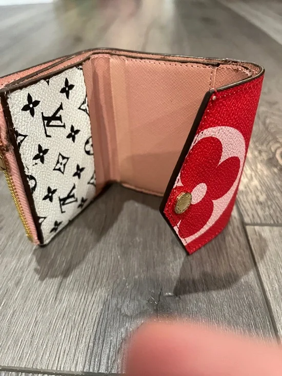 Louis Vuitton Zoe Wallet Giant Monogram Red/Pink Compact Wallet - Picture 9 of 16